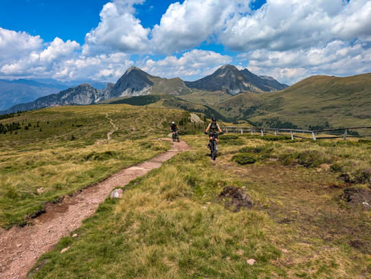 Sarentino - Kreuzerjoch - Möltner Kaser - Stoanerne Mandel - Putzerkreuz