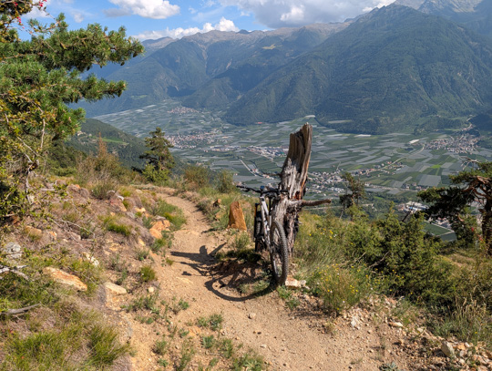 Enduro (semi)flow Venostano: Holy Hansen, Aigen, Flipsi (ex Propain) Trails