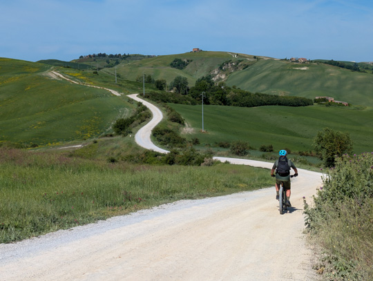 Tour #982 - Eroica Day 2 – Asciano, Monte Sante Marie, Siena, Via Francigena